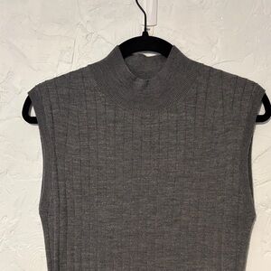 Banana Republic Mock neck sweater